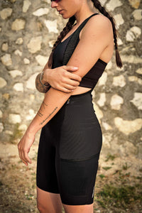 giordana-beyond-gravel-bib-women-black-detail-1.jpg