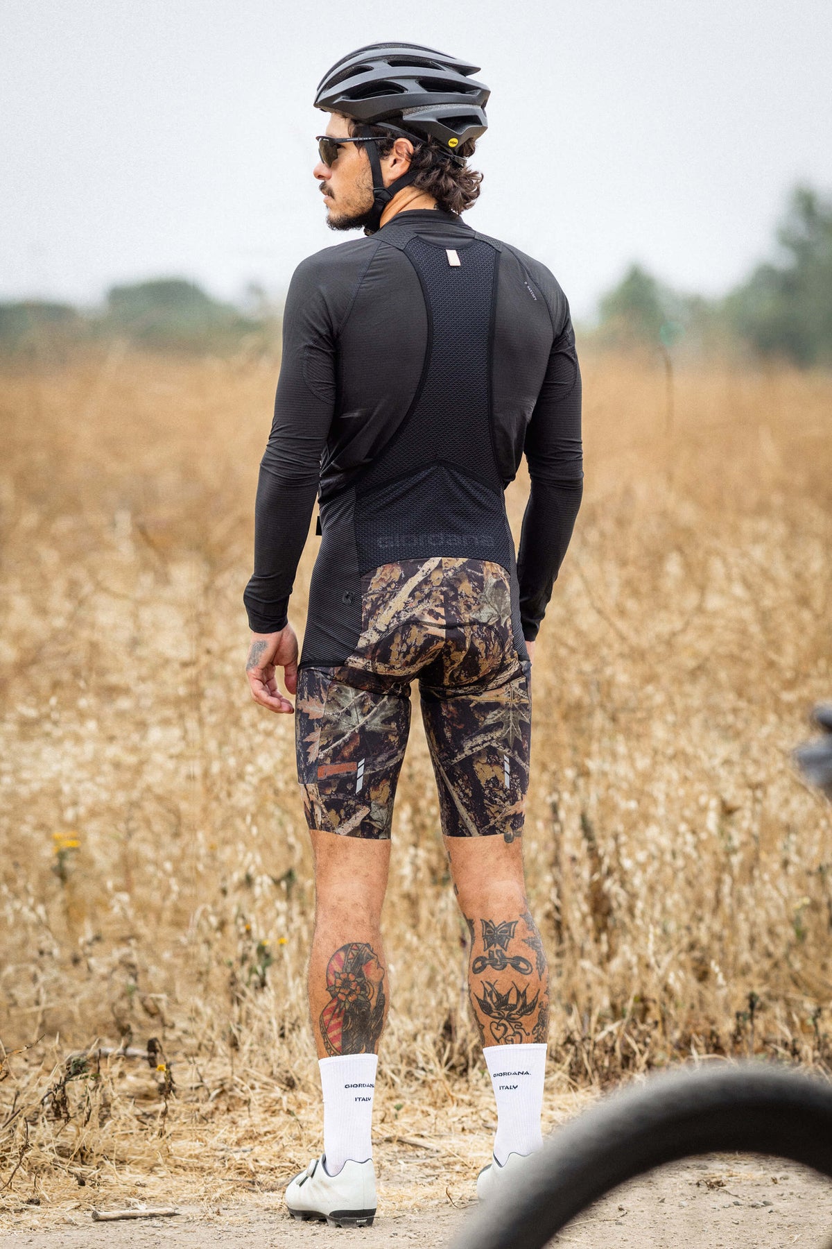 Men's Beyond Gravel KOM Cargo Bib Short