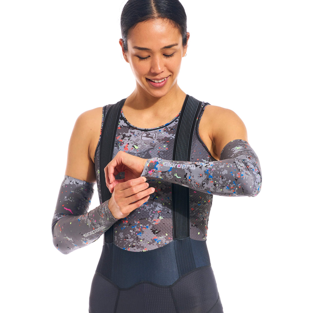 giordana-cycling-neon-sun-sleeves-concrete-women-3_e16b7212-88dd-48de-b334-2e76ae589a07.jpg